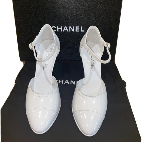 CHANEL White Patent Leather Open Shoes Pumps Size 37